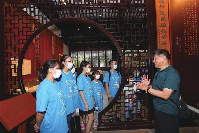 火狐电竞青少年沉浸式感受“园林生活” 园林系列课程完美收官(图1)