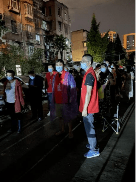火狐电竞为这个群体“点赞” 双流区公园城市绿化服务中心退役军人群体抗“疫”进行时(图3)