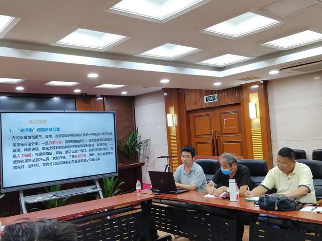 【谁执法谁普法】区绿化市容局开展《上海市环境保护条例》“八五”普法宣贯活动火狐电竞(图2)