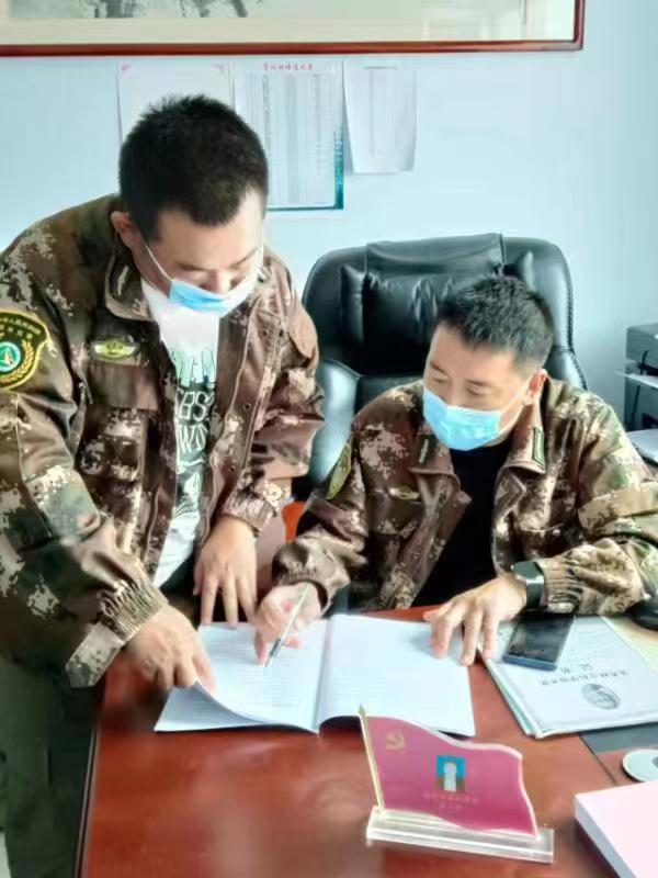 火狐电竞扎根基层 献身绿化——记全国绿化劳动模范、黑龙江省富裕林场高级工程师张大伟(图2)
