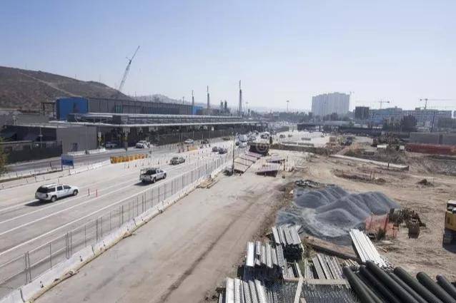 火狐电竞经常跑高速的人都知道高速公路两边的土地非常辽阔但却只能种植绿化带不能种植庄稼为此很多人都有疑惑庄稼也可以起到绿化的作用呀为何非要种树呢？(图6)