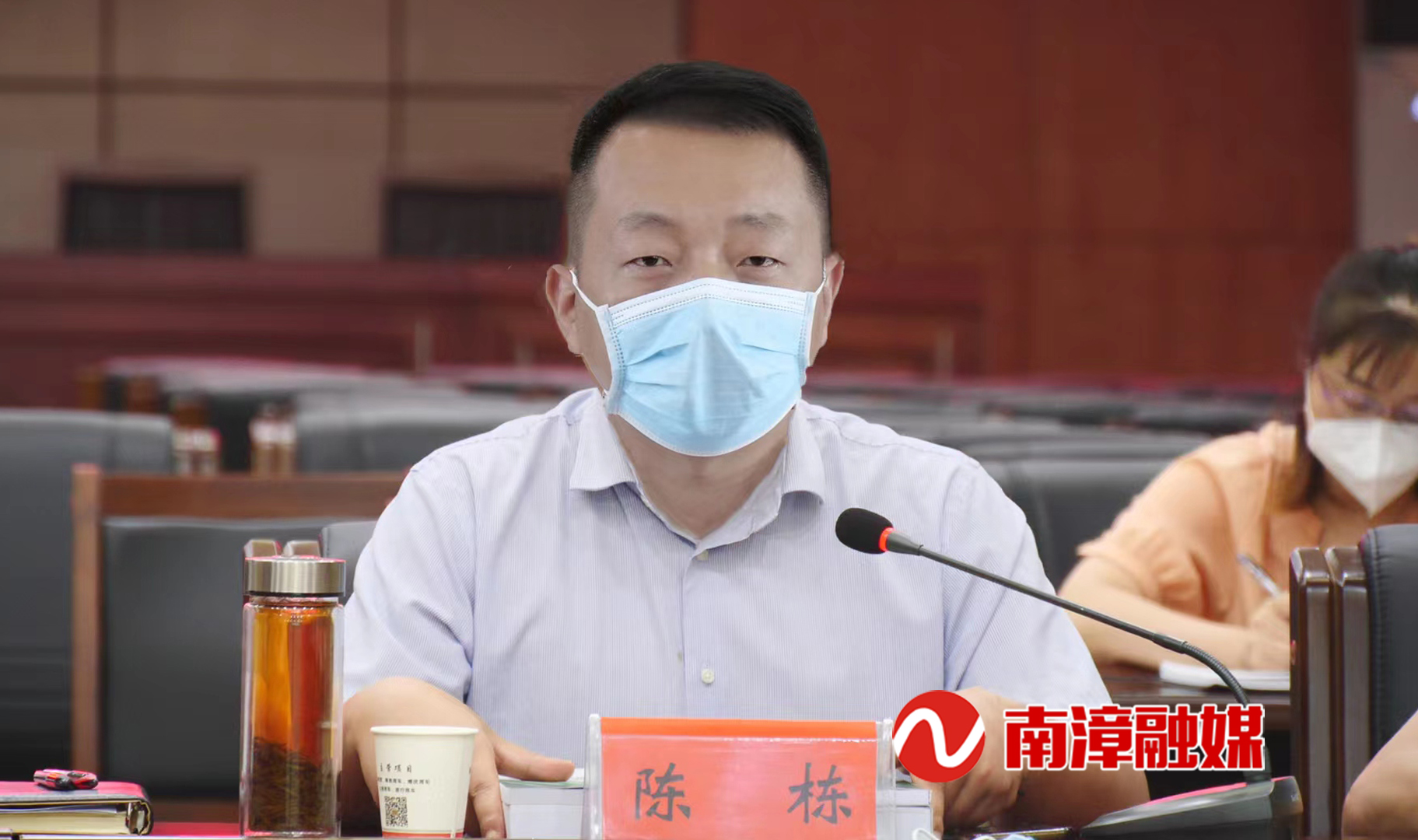 陈栋火狐电竞：完善城区绿化设计方案推进绿满南漳再提升、共同缔造再提速(图2)