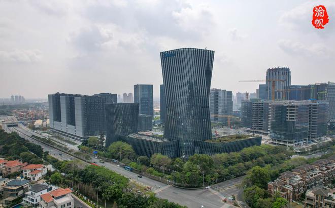 火狐电竞广东首富捐资3亿在最牛小镇建起一座园林如今免费对游客开放(图8)