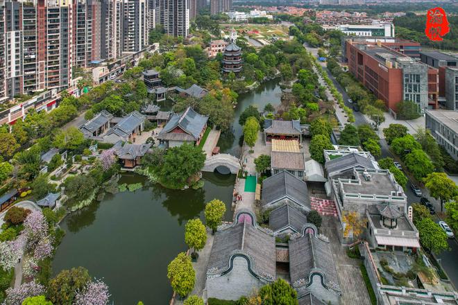火狐电竞广东首富捐资3亿在最牛小镇建起一座园林如今免费对游客开放(图14)
