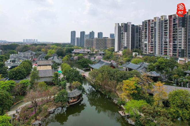 火狐电竞广东首富捐资3亿在最牛小镇建起一座园林如今免费对游客开放(图16)