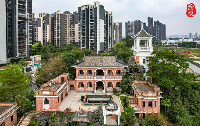 火狐电竞广东首富捐资3亿在最牛小镇建起一座园林如今免费对游客开放(图17)