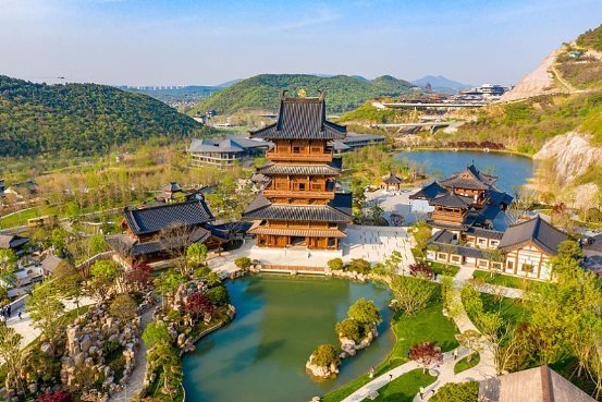 火狐电竞山水之光：专注园林绿化专业工程服务(图1)