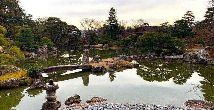 火狐电竞从金阁、银阁的园林设计中深入分析日式庭院的阴翳美学(图13)