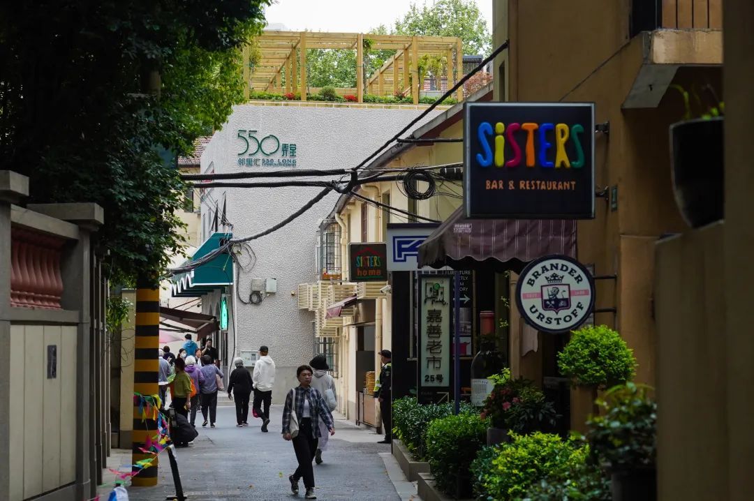 火狐电竞社区食堂自带屋顶花园家门口的“小确幸”你值得拥有！(图1)