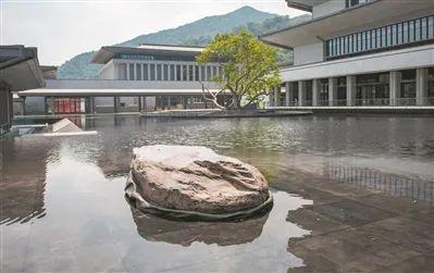 火狐电竞何镜堂、张锦秋、王澍设计！四座国家版本馆：一砖一瓦亦是一笔一画！(图2)