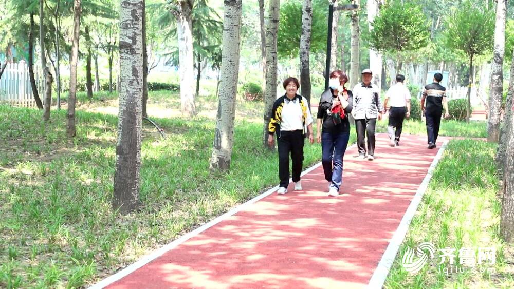 火狐电竞绿化空间大变身 德州：推动林下绿地开放共享 感受家门口的“诗和远方”(图3)