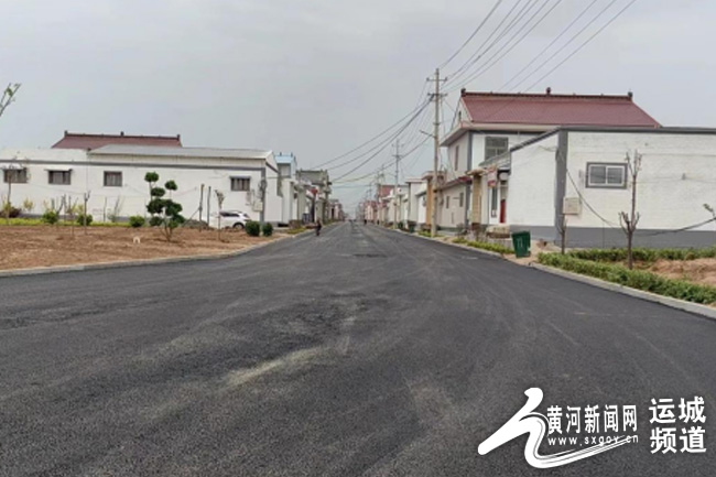 火狐电竞河津市阳村街道绿化农村道路环境 提升乡村道路颜值(图1)