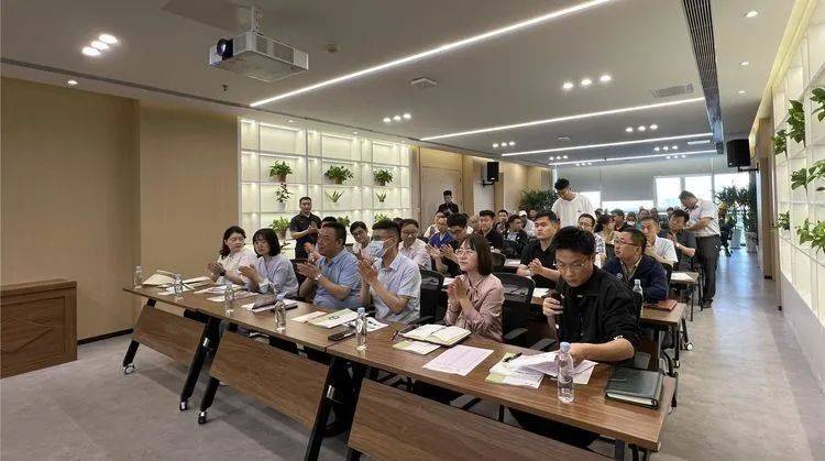 经开区开展火狐电竞“绿化大讲堂” 提升绿化管护水平(图1)