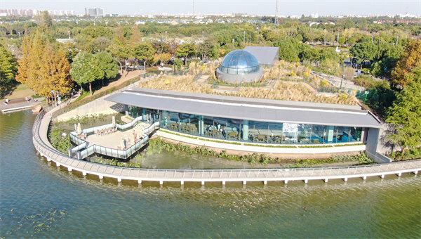 火狐电竞又一家江南书局开业跟随远香湖畔“疁城之瞳”看江南文化之美(图1)