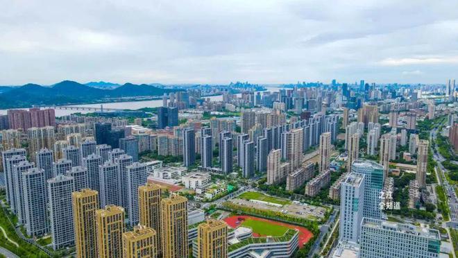 去年刚拿下全国楼市“火狐电竞三冠王”的建发今年又要把“国际滨”卷出新高度(图3)