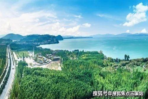 火狐电竞昆明现房别墅8大公园环绕采用新派云法设计园林景观打造高端人居标杆(图1)