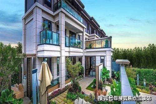 火狐电竞昆明现房别墅8大公园环绕采用新派云法设计园林景观打造高端人居标杆(图2)