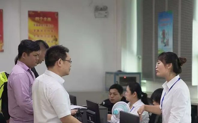 火狐电竞又一萝卜坑出现了！小学招聘数学老师要求风景园林专业糊弄谁呢(图6)